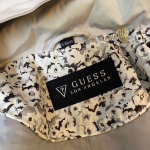 Guess light grey raincoat~lightly worn~many pockets~fully working zippers